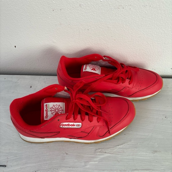 Reebok Classics Red Leather gum bottom sole - Picture 4 of 6